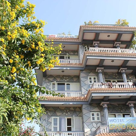 Hotel Grand Holiday Pokhara Esterno foto