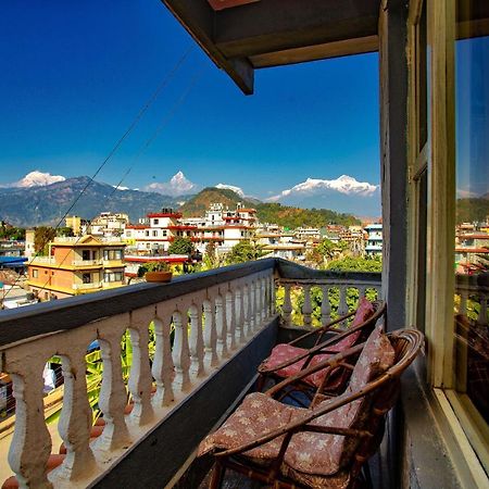 Hotel Grand Holiday Pokhara Esterno foto