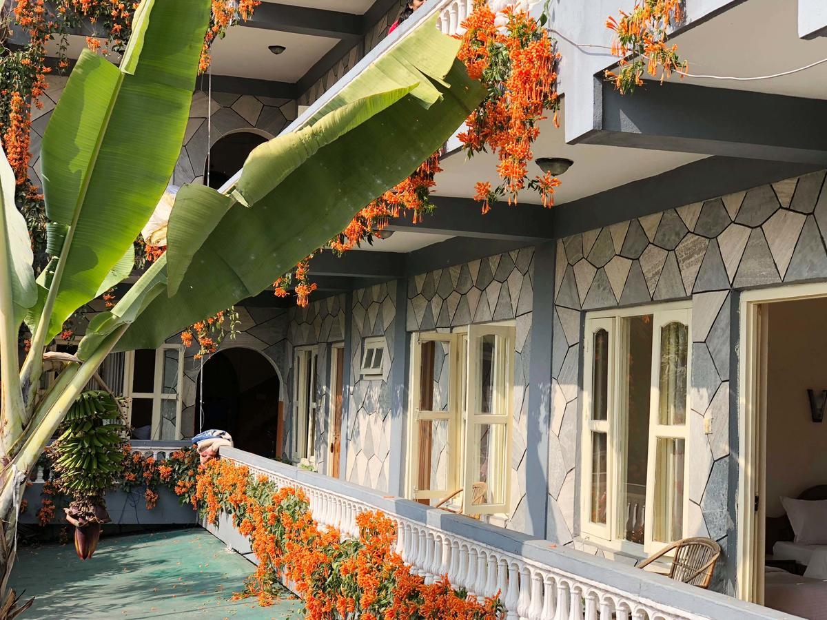 Hotel Grand Holiday Pokhara Esterno foto