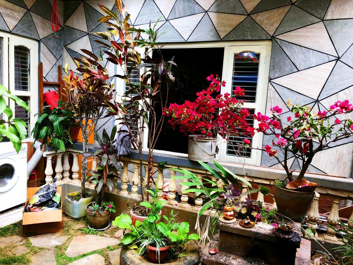 Hotel Grand Holiday Pokhara Esterno foto