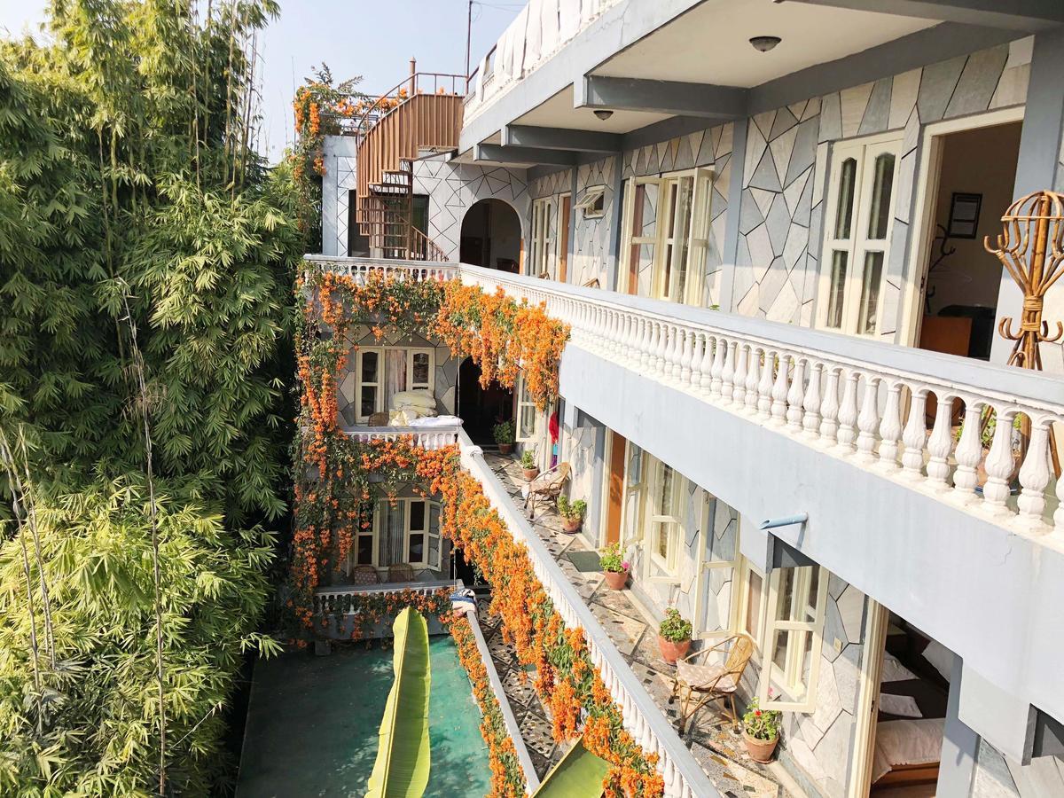 Hotel Grand Holiday Pokhara Esterno foto