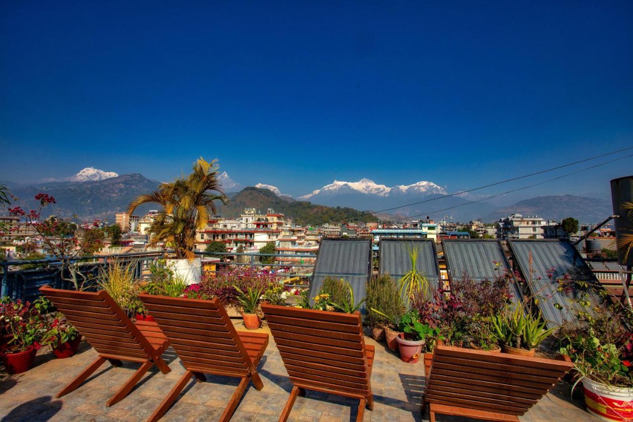 Hotel Grand Holiday Pokhara Esterno foto