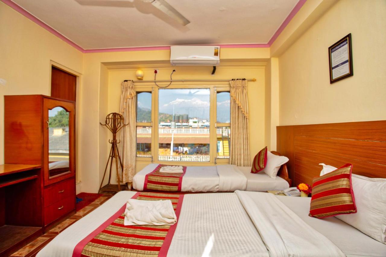 Hotel Grand Holiday Pokhara Esterno foto