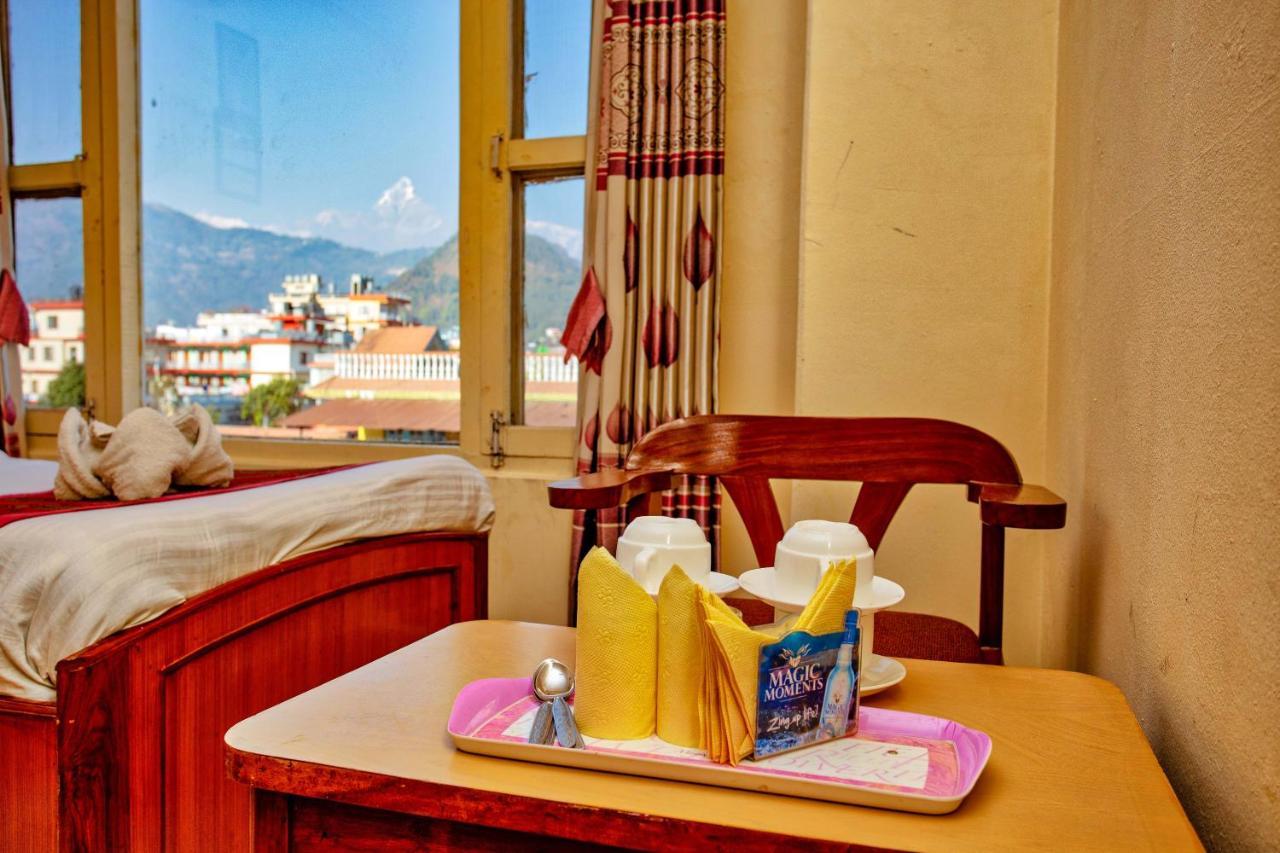 Hotel Grand Holiday Pokhara Esterno foto
