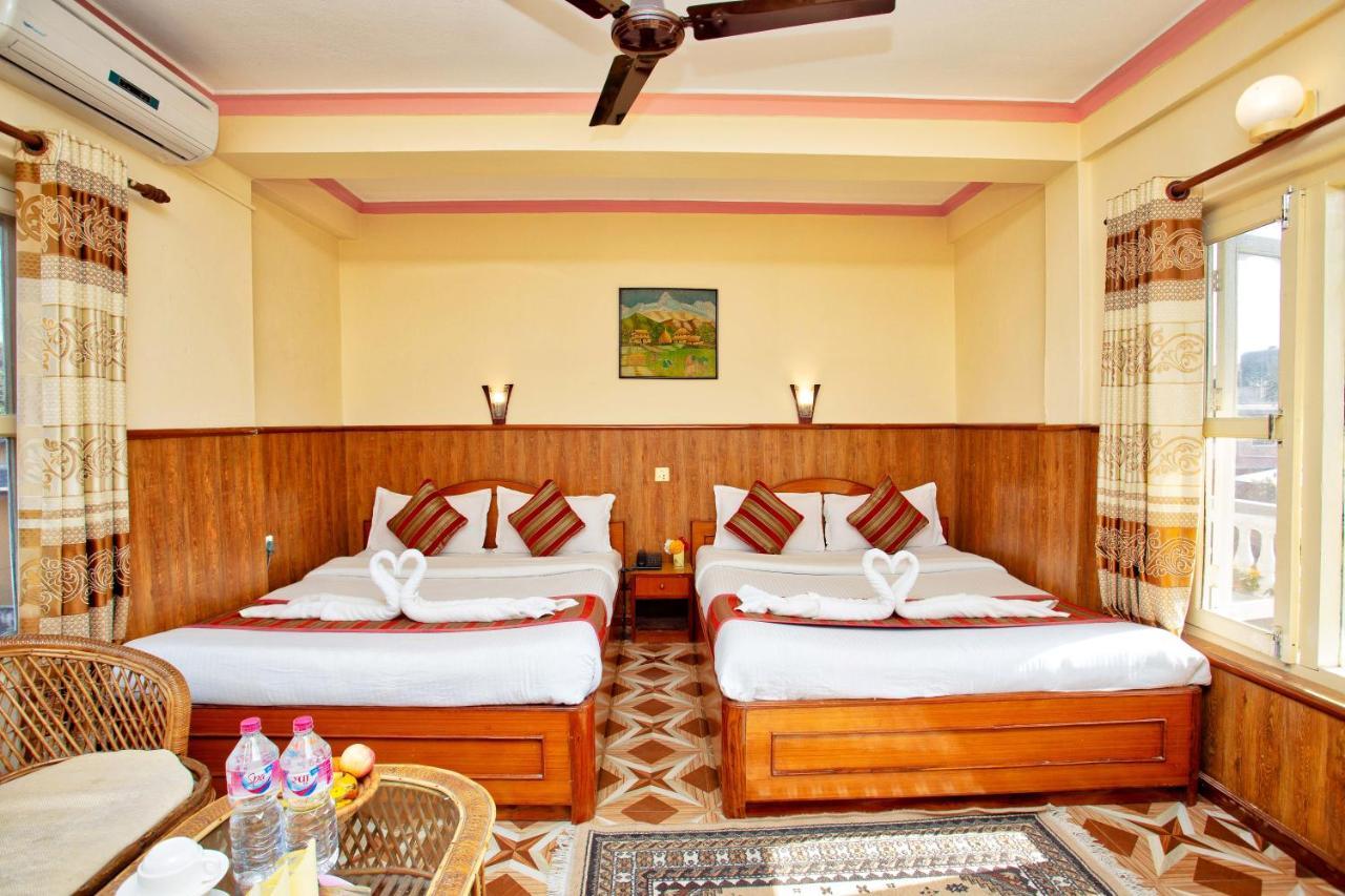 Hotel Grand Holiday Pokhara Esterno foto