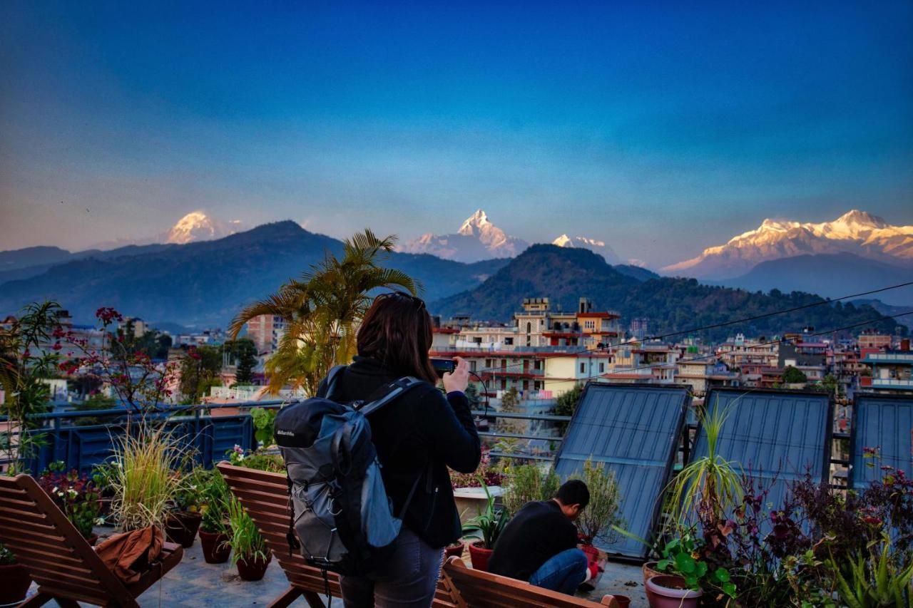 Hotel Grand Holiday Pokhara Esterno foto