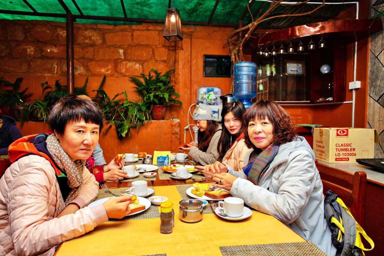 Hotel Grand Holiday Pokhara Esterno foto